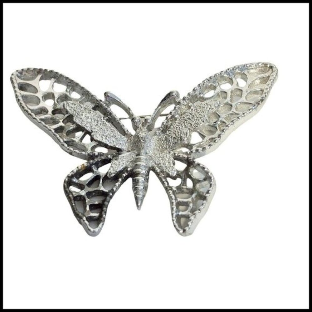 Vintage Sarah Coventry Silver Tone Butterfly  Brooch Pin‎ 1971 “Madam Butterfly”